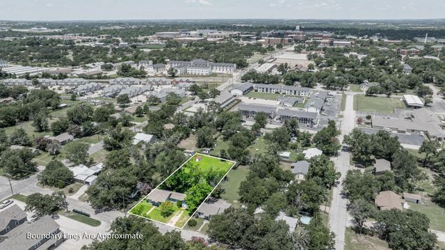 1425, 1435, 420 Groesbeck & Lillian, Stephenville, TX 76401