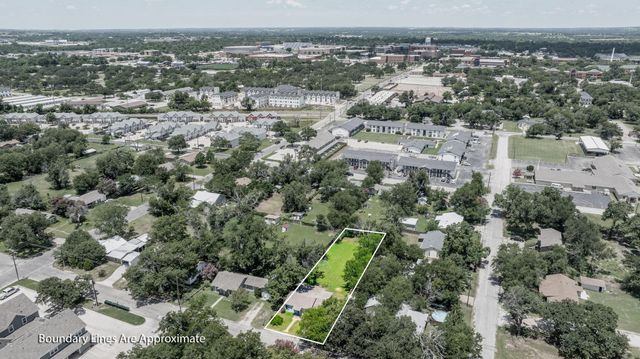 1425, 1435, 420 Groesbeck & Lillian, Stephenville, TX 76401