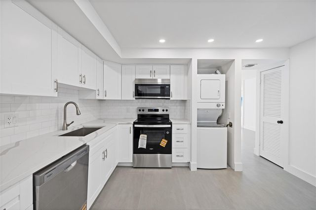 1360 S Ocean Boulevard 403, Pompano Beach, FL 33062