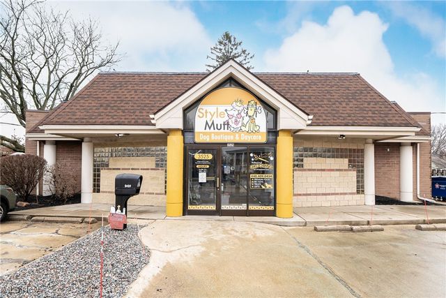 3525 Warren Road, Cleveland, OH 44111