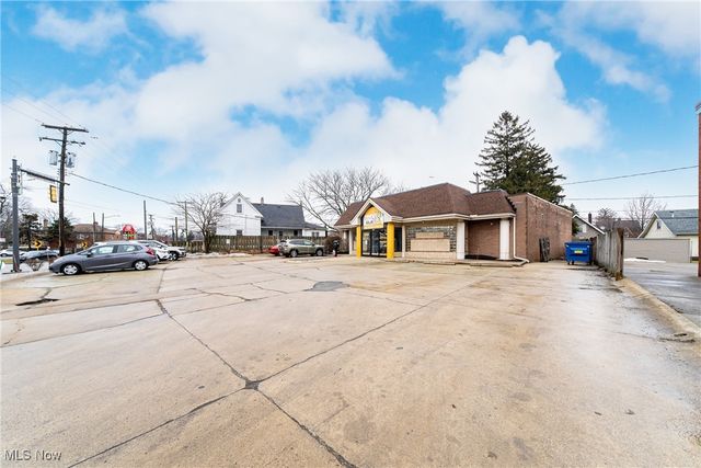 3525 Warren Road, Cleveland, OH 44111