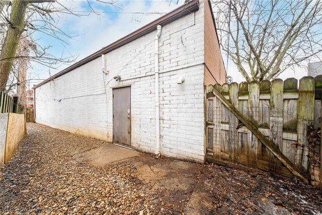 3525 Warren Road, Cleveland, OH 44111