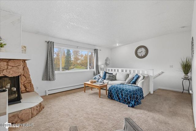 2601 W 32nd Avenue, Anchorage, AK 99517