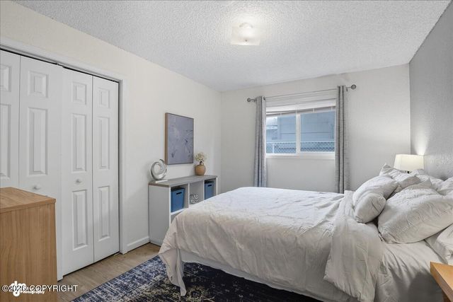 2601 W 32nd Avenue, Anchorage, AK 99517