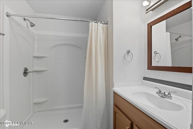 2601 W 32nd Avenue, Anchorage, AK 99517