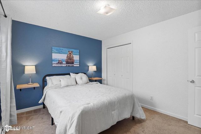 2601 W 32nd Avenue, Anchorage, AK 99517
