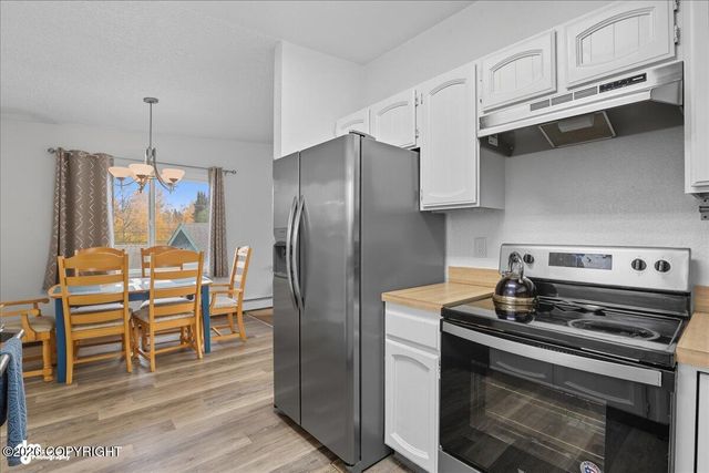 2601 W 32nd Avenue, Anchorage, AK 99517