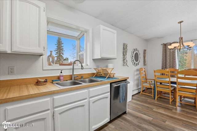 2601 W 32nd Avenue, Anchorage, AK 99517
