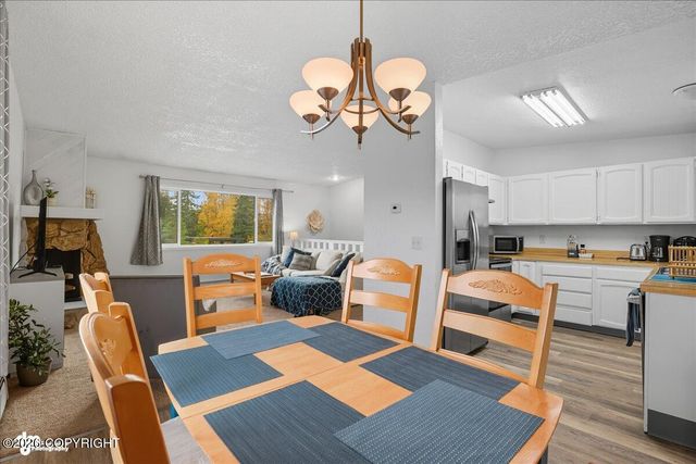 2601 W 32nd Avenue, Anchorage, AK 99517