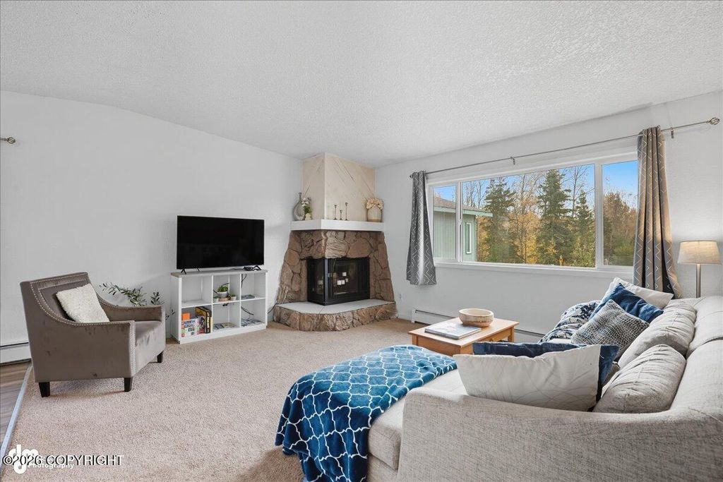 2601 W 32nd Avenue, Anchorage, AK 99517