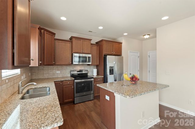 1504 Sunflower Field Place, Matthews, NC 28104