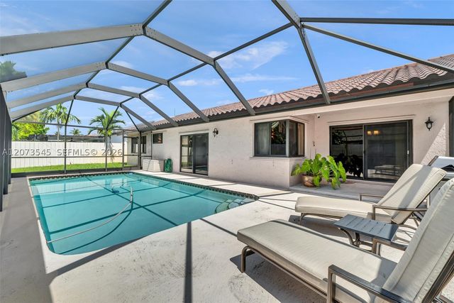 6302 NW 201st Ter, Hialeah, FL 33015