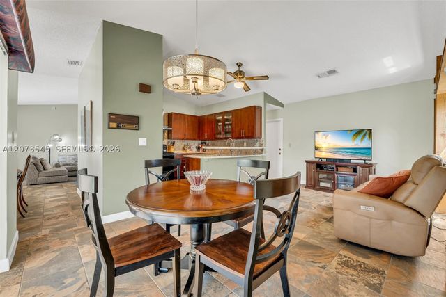 6302 NW 201st Ter, Hialeah, FL 33015