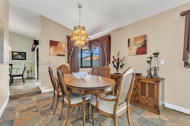 6302 NW 201st Ter, Hialeah, FL 33015