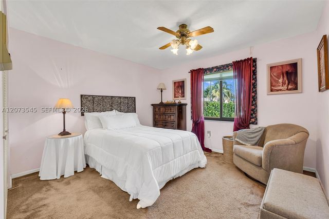 6302 NW 201st Ter, Hialeah, FL 33015