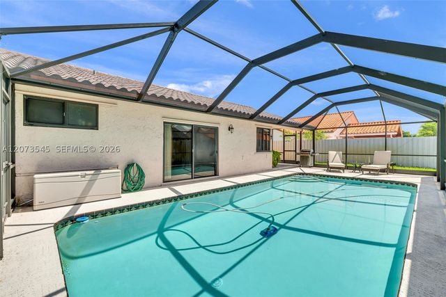 6302 NW 201st Ter, Hialeah, FL 33015