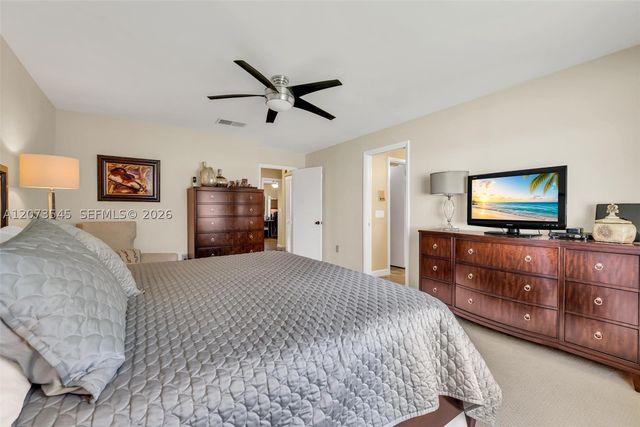 6302 NW 201st Ter, Hialeah, FL 33015