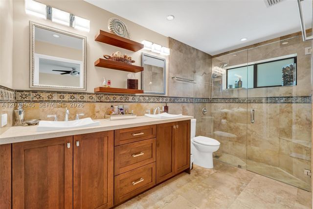 6302 NW 201st Ter, Hialeah, FL 33015