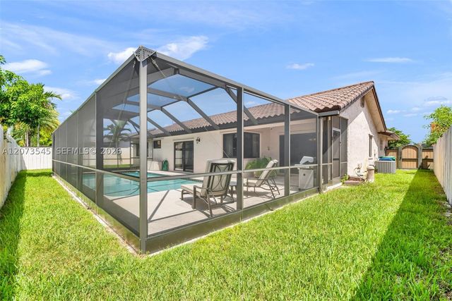 6302 NW 201st Ter, Hialeah, FL 33015