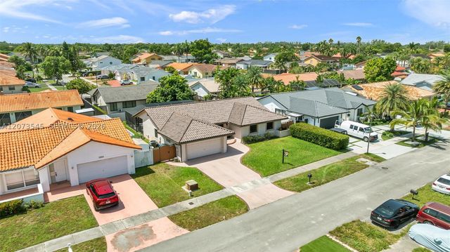 6302 NW 201st Ter, Hialeah, FL 33015