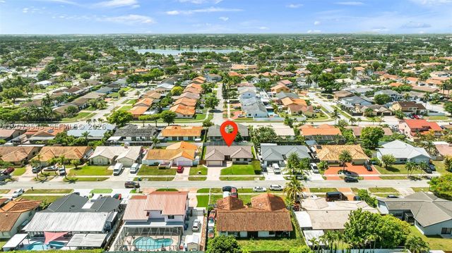 6302 NW 201st Ter, Hialeah, FL 33015