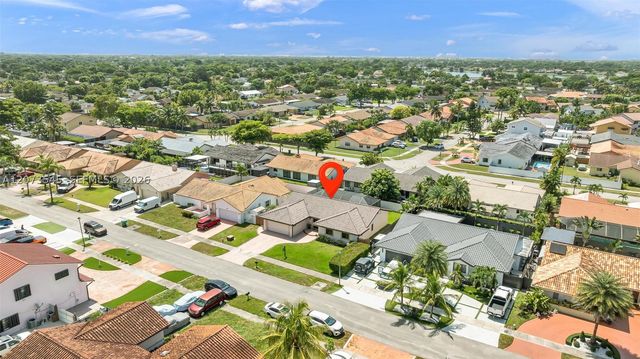 6302 NW 201st Ter, Hialeah, FL 33015