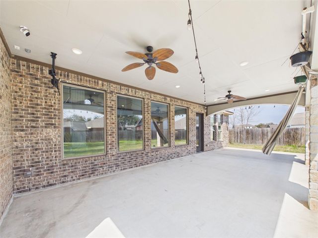 2221 Dove Haven Lane, League City, TX 77573