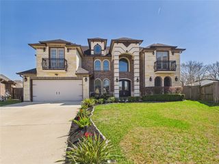 2221 Dove Haven Lane, League City, TX 77573