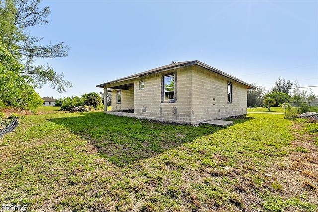 1112 NW 28th AVE, Cape Coral, FL 33993