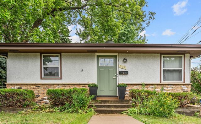 318 8th Avenue NE, Minneapolis, MN 55413