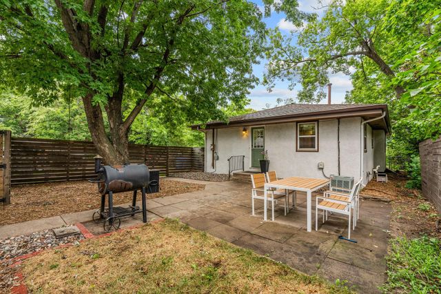 318 8th Avenue NE, Minneapolis, MN 55413