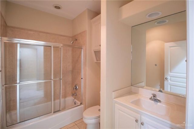 800 Sunset Drive B15, Mcallen, TX 78503