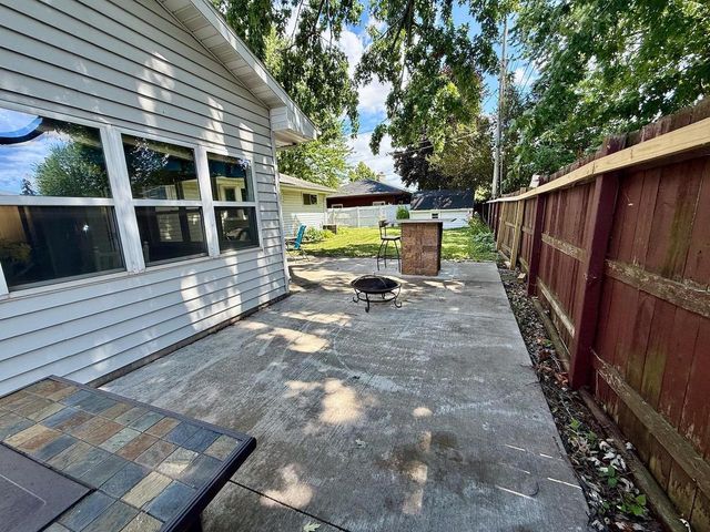 1135 W MARQUETTE STREET, Appleton, WI 54914