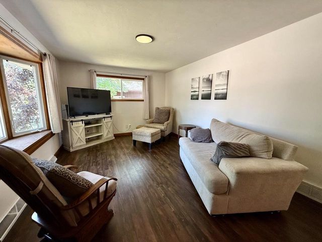 1135 W MARQUETTE STREET, Appleton, WI 54914