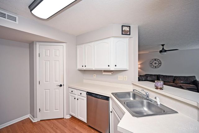 5884 Stonebridge Circle Way, Miami Twp, OH 45150