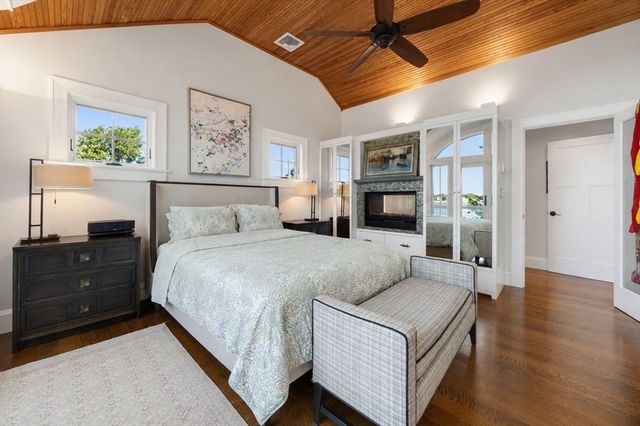 358 Rock Island Rd, Quincy, MA 02169