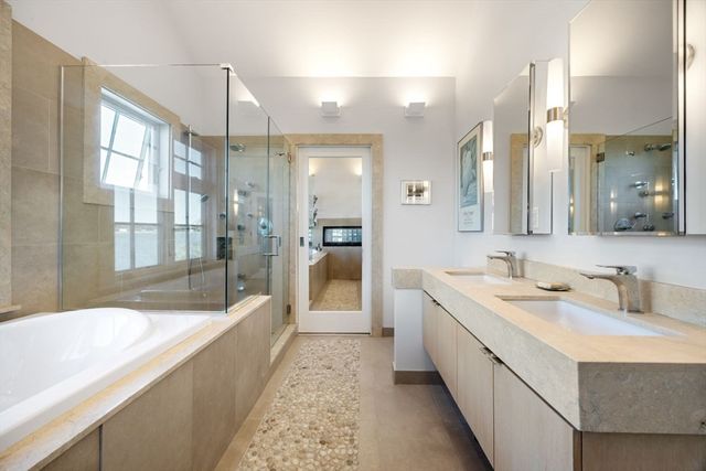 358 Rock Island Rd, Quincy, MA 02169