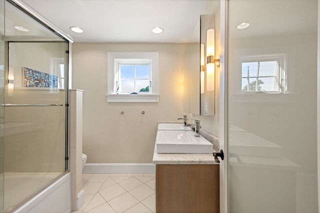358 Rock Island Rd, Quincy, MA 02169