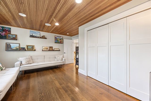 358 Rock Island Rd, Quincy, MA 02169