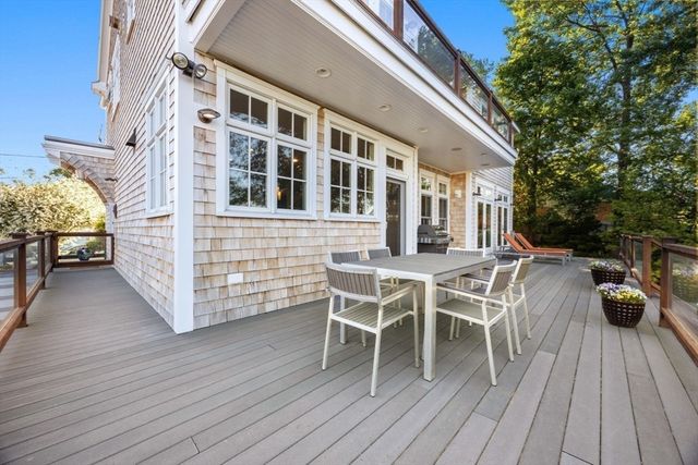 358 Rock Island Rd, Quincy, MA 02169