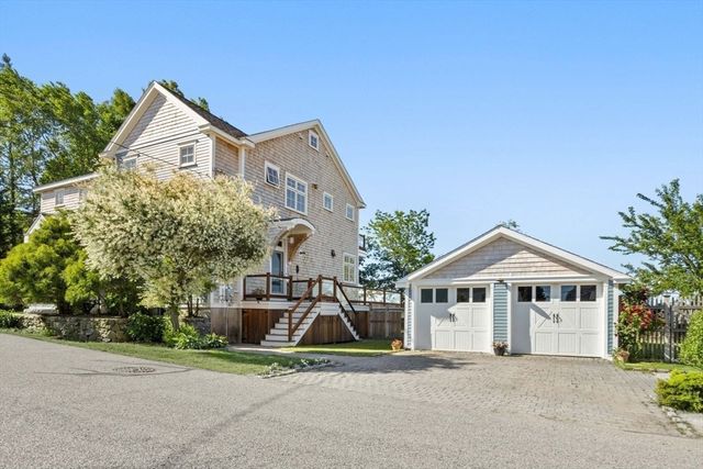 358 Rock Island Rd, Quincy, MA 02169