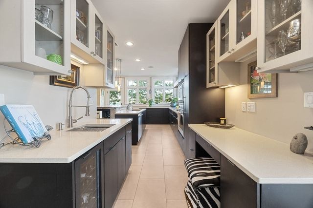 358 Rock Island Rd, Quincy, MA 02169