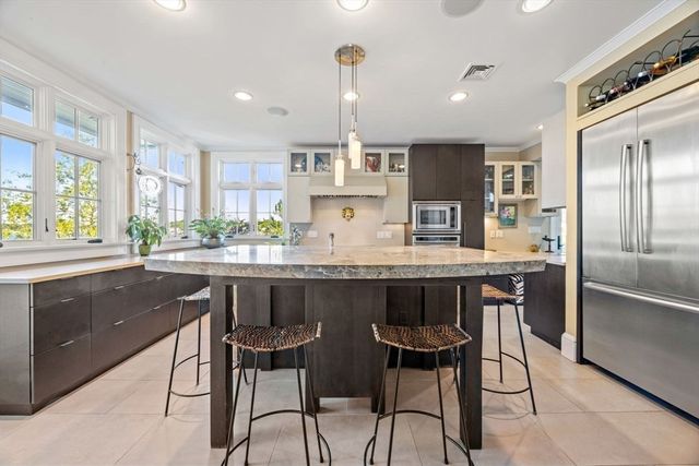 358 Rock Island Rd, Quincy, MA 02169