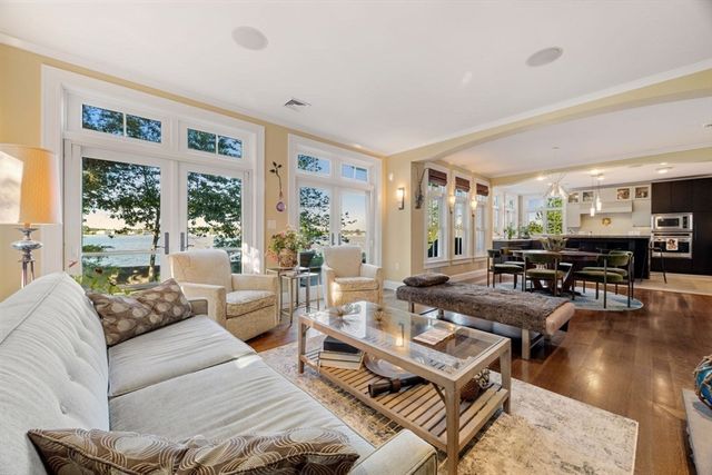 358 Rock Island Rd, Quincy, MA 02169