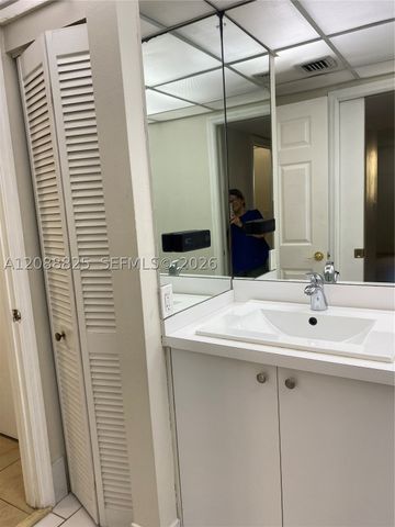 10625 SW 112th Ave 103, Miami, FL 33176