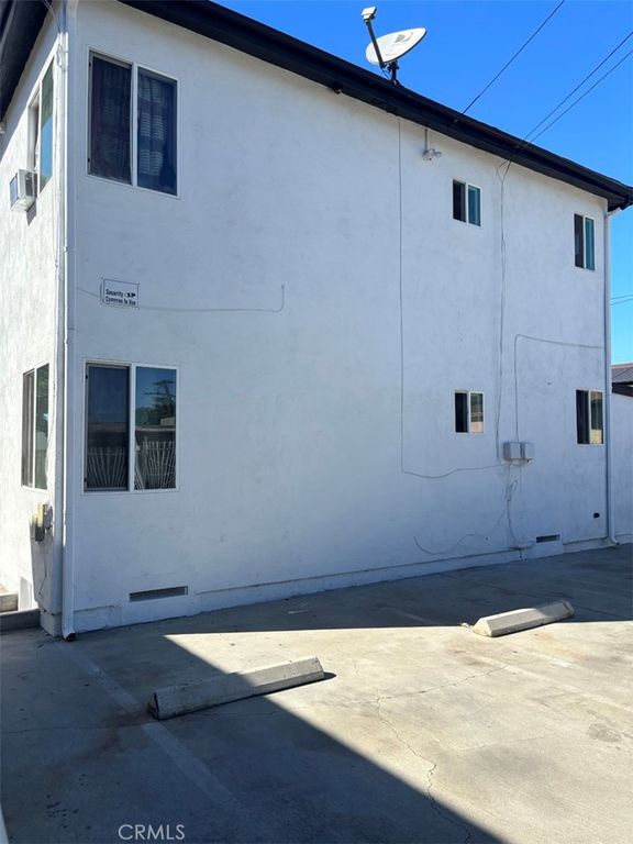 10418 Wilmington, Los Angeles, CA 90002 — photo 4