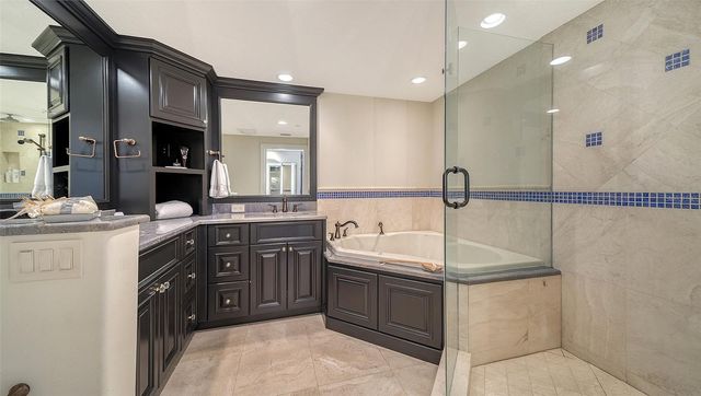 575 SANCTUARY DRIVE A504, Longboat Key, FL 34228