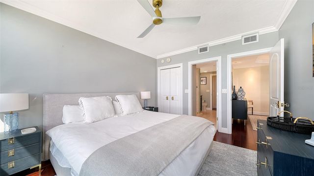 575 SANCTUARY DRIVE A504, Longboat Key, FL 34228