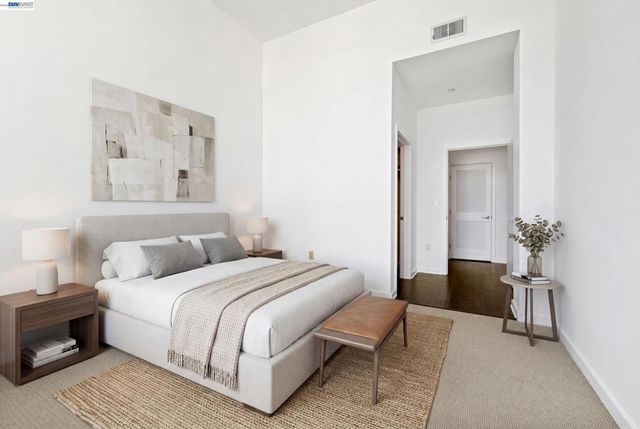 630 Thomas L Berkley Way 822, Oakland, CA 94612