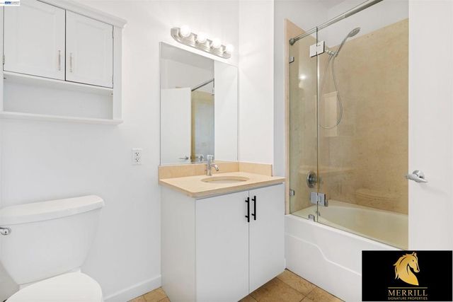 630 Thomas L Berkley Way 822, Oakland, CA 94612